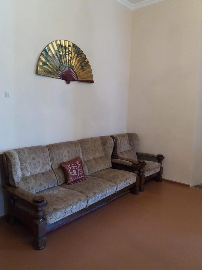 Beruka Guest House Kutaisi Esterno foto