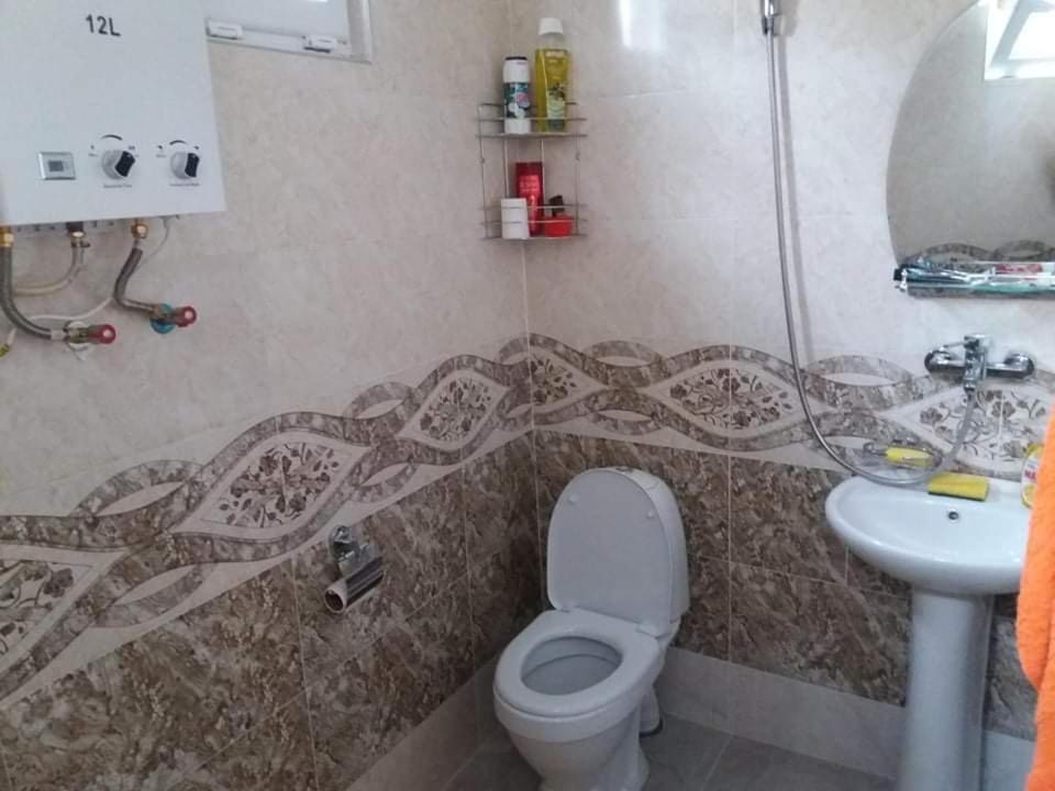 Beruka Guest House Kutaisi Esterno foto