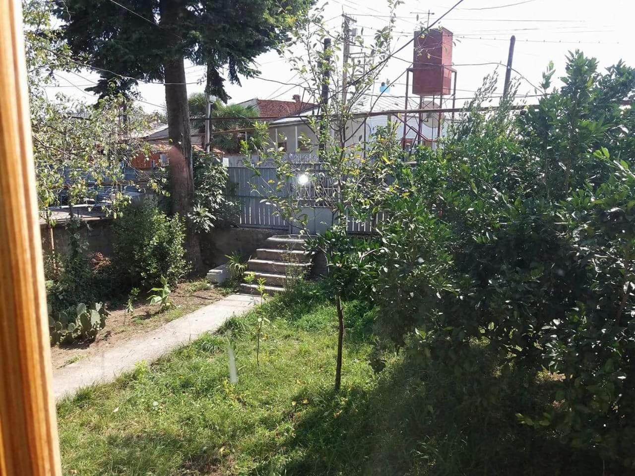 Beruka Guest House Kutaisi Esterno foto